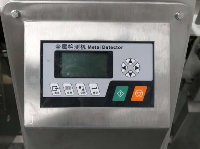 Goldenpack checkweigher + metal detector