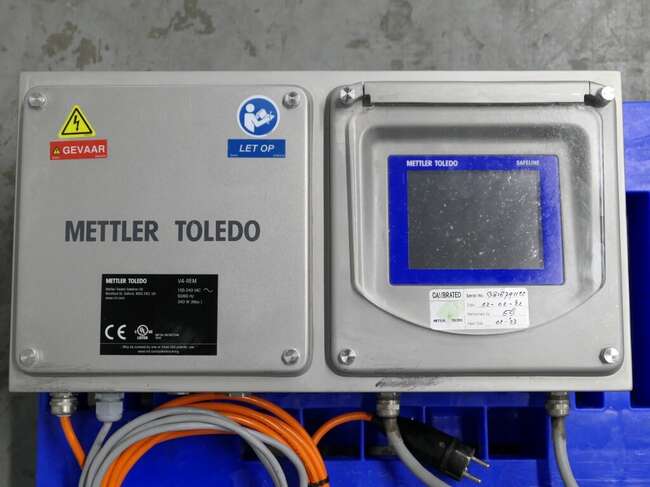 Mettler Toledo pipe line metal detector